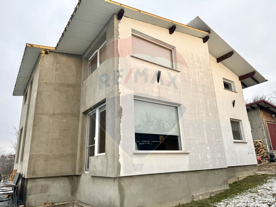 6 room House / Villa for sale