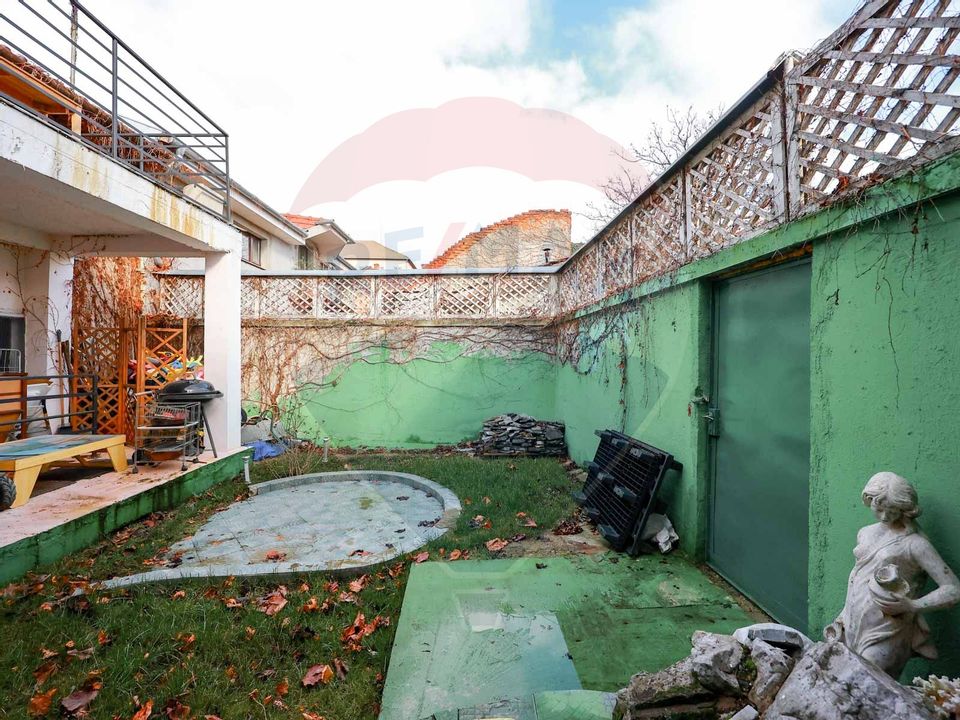 10 room House / Villa for sale, Central area