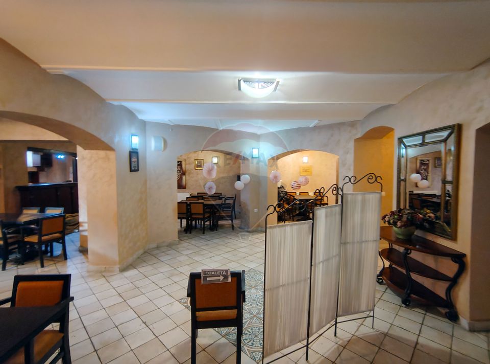 Două vile de patrimoniu, restaurate integral, cu farmec interbelic
