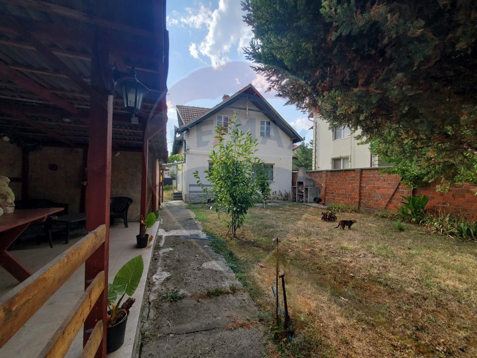 Casă / Vilă cu 5 camere de vânzare în zona Gradiste