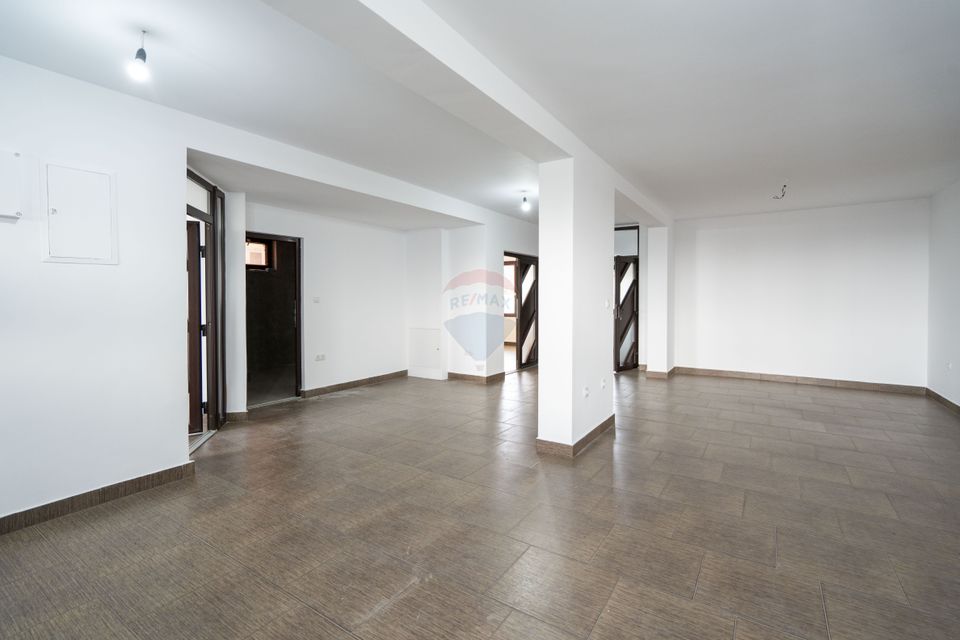 De vânzare casă cu 5 camere, teren 1000 mp Oncea, Calea Bihorului