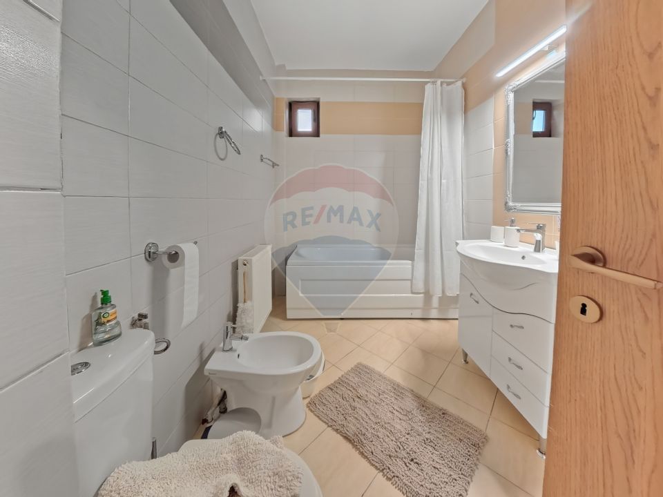 Apartament cu 3 camere de inchiriat pe strada Nufarului