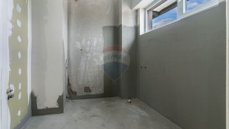 Apartament semifinisat, de Lux, zona semicentrală, 248mp SC, 154mp SU