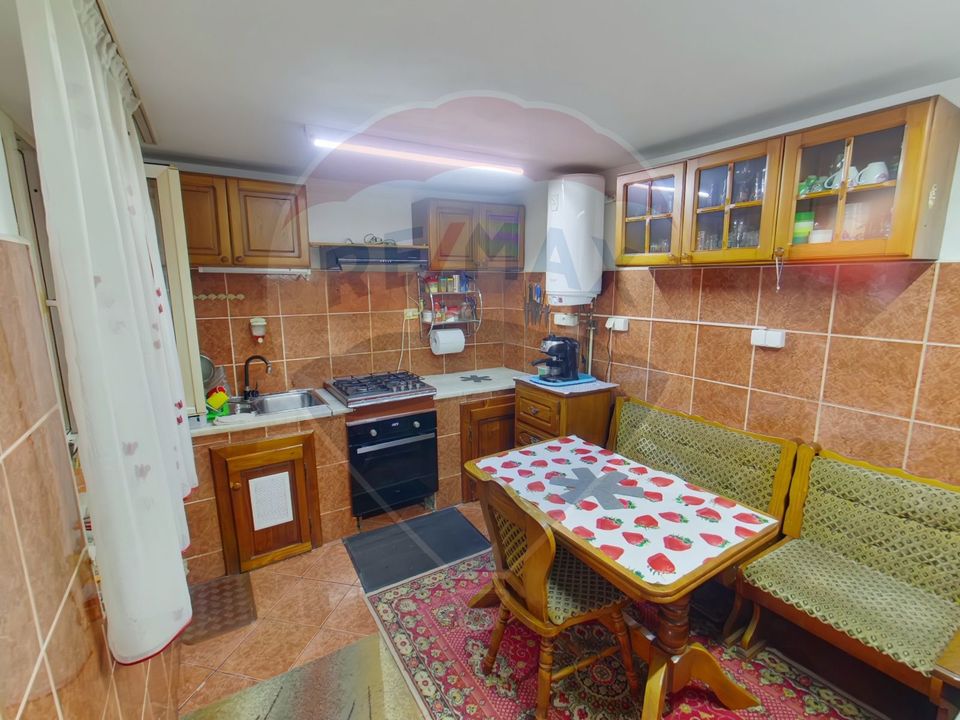 16 room House / Villa for sale, Est area