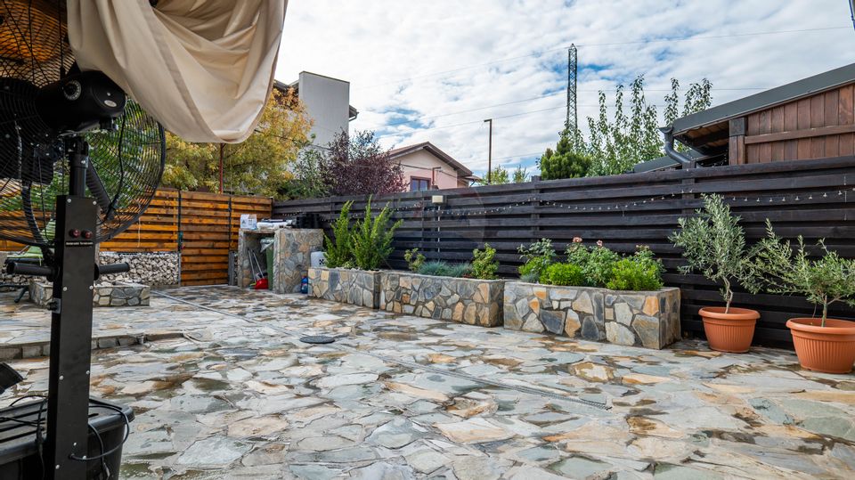 Vanzare - vilă 4 camere de complet mobilata, str. Caisului - Dobroesti