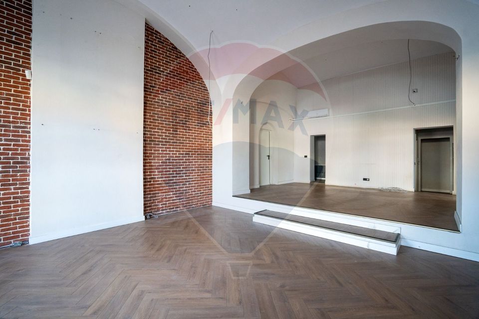 199.7sq.m Commercial Space for rent, Ultracentral area