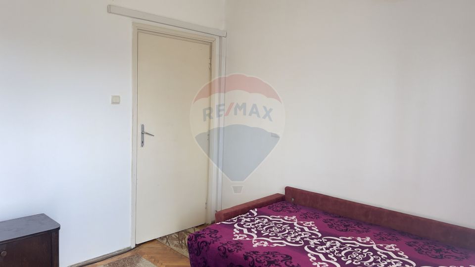 Apartament cu 3 camere de închiriat în zona Podgoria