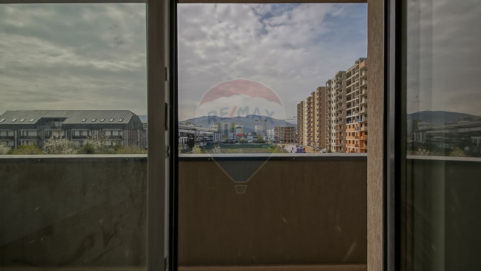 ! VANDUT ! Apartament 2 camere predare în maxim doua luni, Brașov