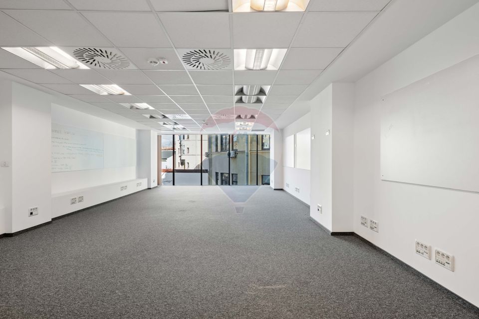 541sq.m Office Space for rent, Ultracentral area