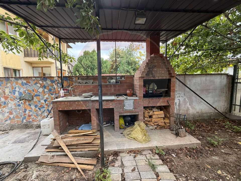 Vila P + 1 de vanzare in Eforie Nord teren proprietate 300 mp