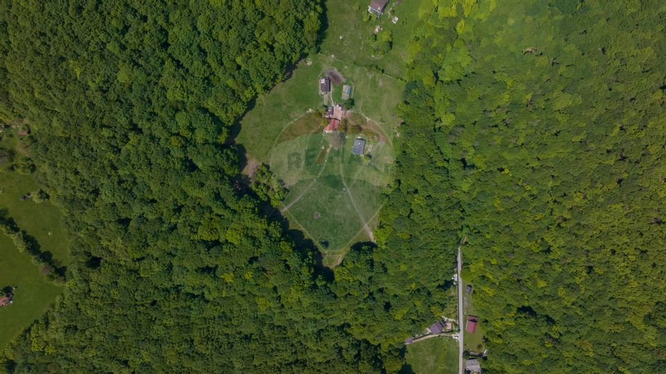 Land 5,310sqm Colonia 1 Mai / None