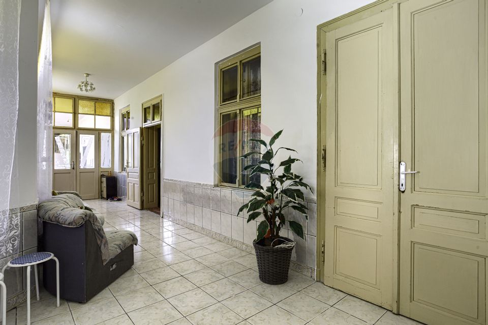 6 room House / Villa for sale