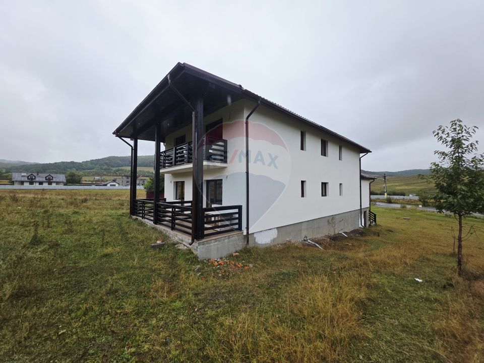 Casa  si  teren zona Balaurul