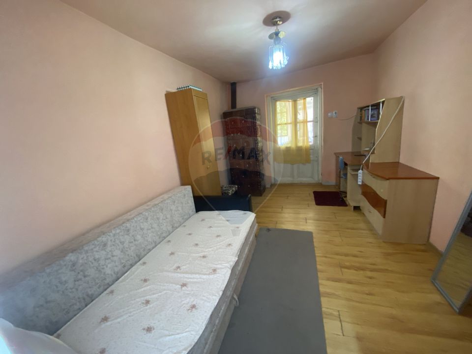 5 room House / Villa for sale