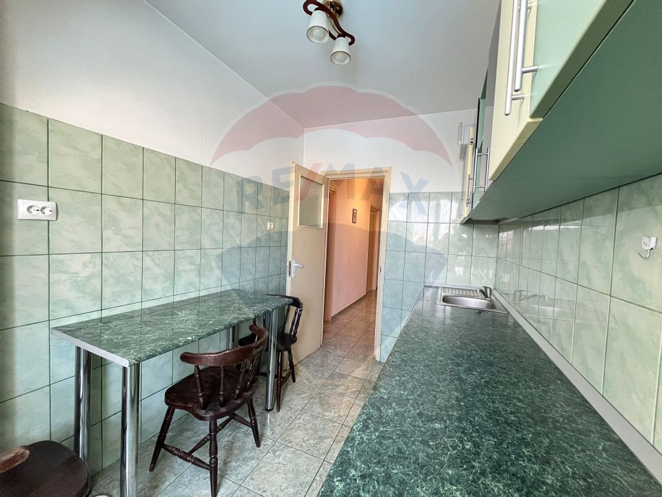 Apartament cu 3 camere, de inchiriat - Zona Piata Progresul