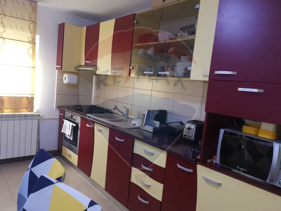 De vânzare apartament cu 3 camere | Mărăști, în zonă de case