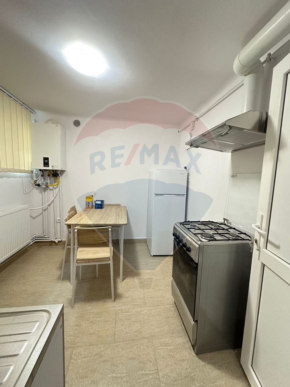 Apartament de închiriat, 1 Cameră - Aproape de UMFCV