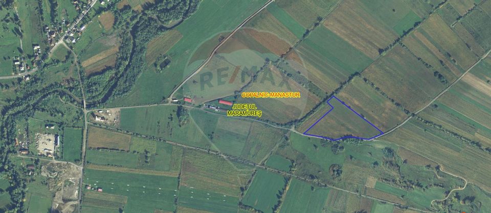 Land 7,400sqm Vad / Strada Principală