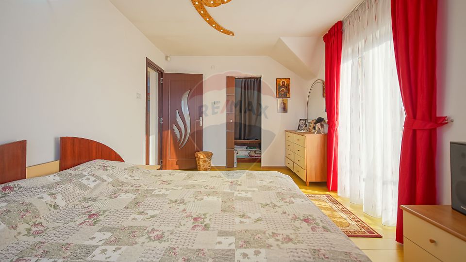 4 room House / Villa for sale