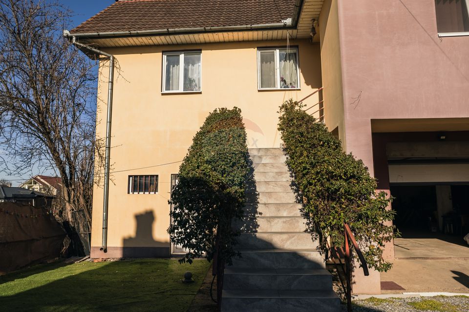 8 room House / Villa for sale, Sud-Est area