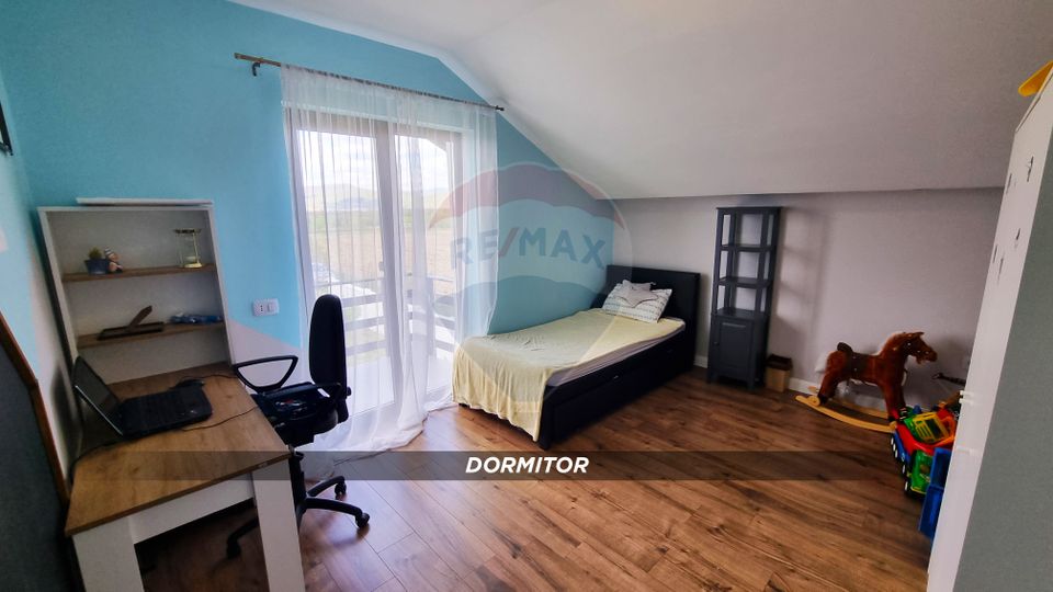 5 room House / Villa for sale