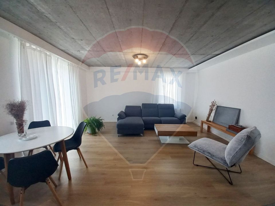 Apartament cu 3 camere de închiriat în zona Europa