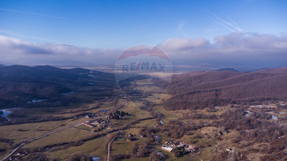 Land 21,000sqm Rasnov / Strada Cheisoara