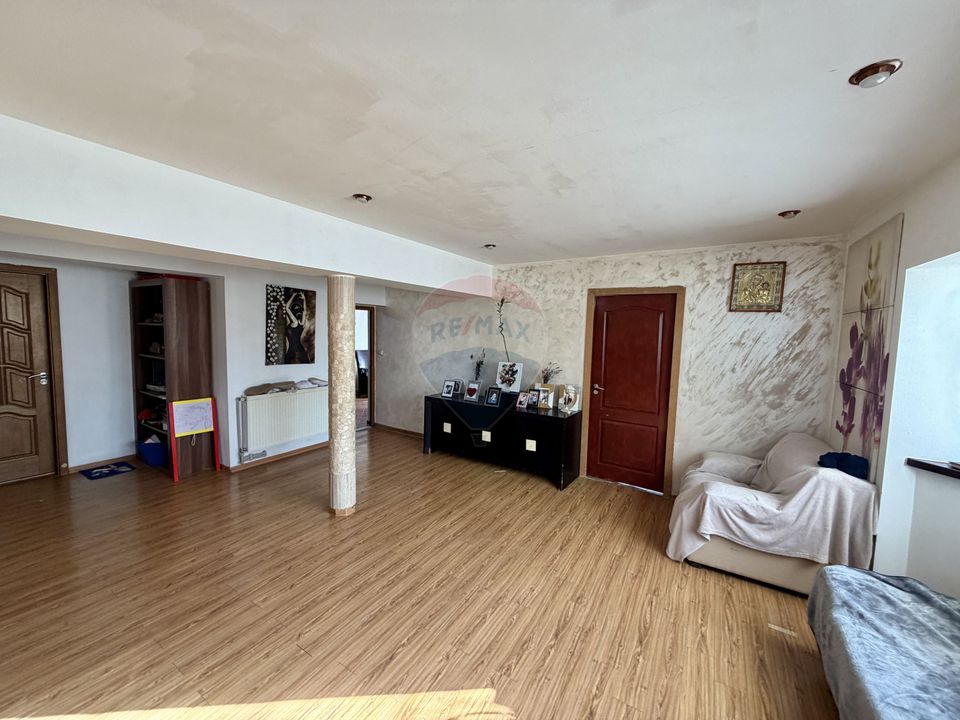 4 room House / Villa for sale