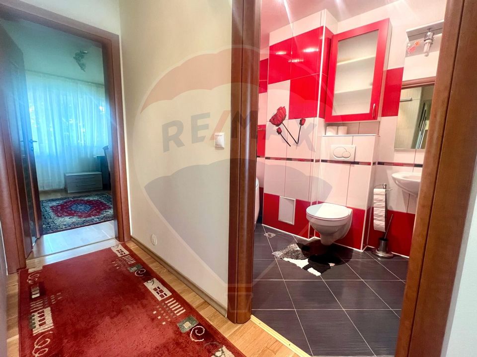 De închiriat apartament cu 4 camere, zona Dacia