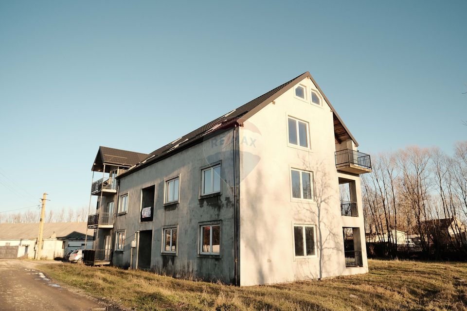 643sq.m Commercial Space for sale, Est area