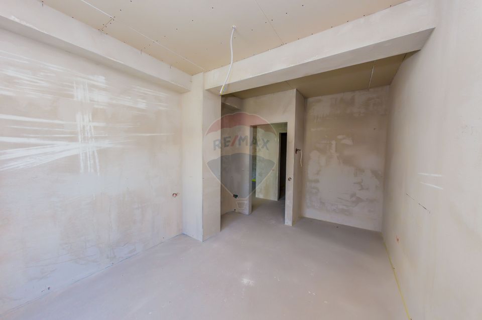 BLOC NOU- Centrul Vechi - apartament cu parcare