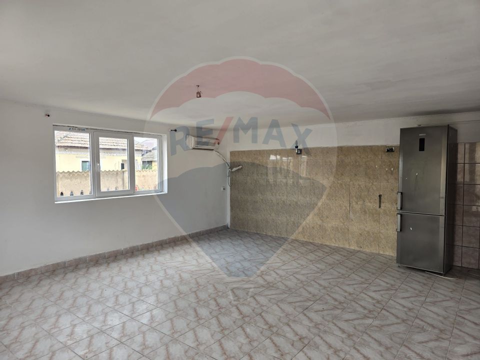 4 room House / Villa for sale