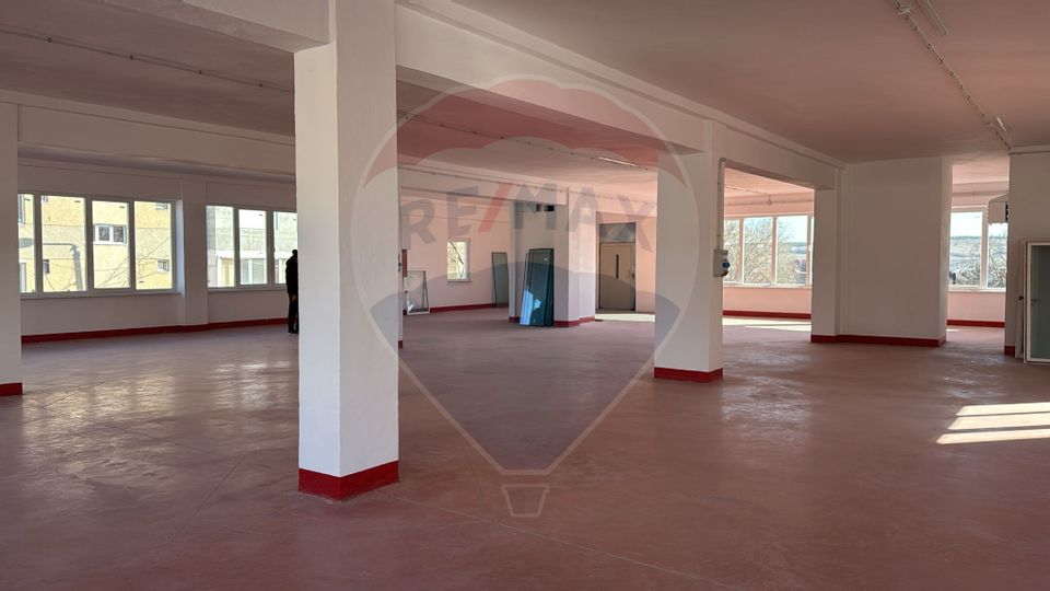 De închiriat spațiu comercial 754 mp în Marghita, Bihor