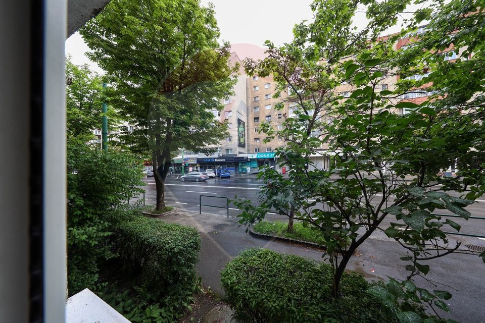 Locuintă sau afacere! Bld. Grivitei, 2 camere