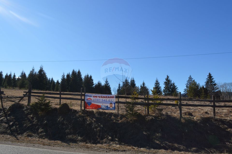 Land 8,700sqm Saru Dornei / None