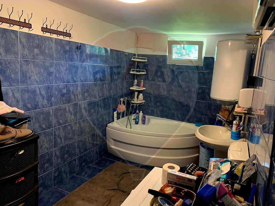 4 room House / Villa for sale