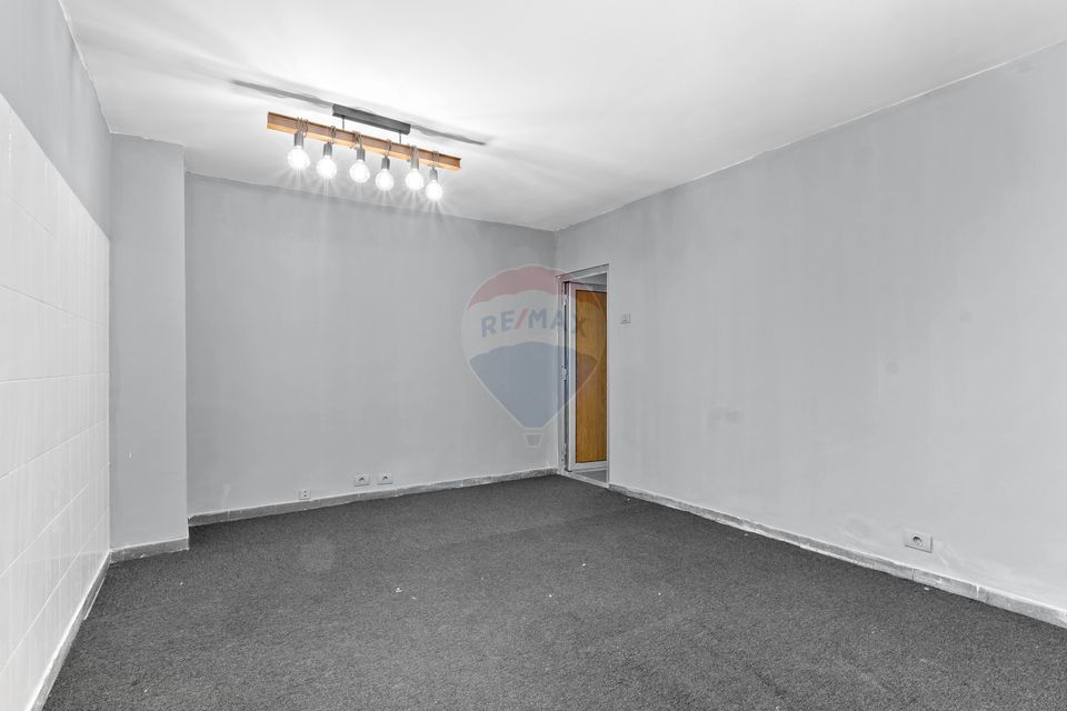 28sq.m Commercial Space for sale, Alfa area