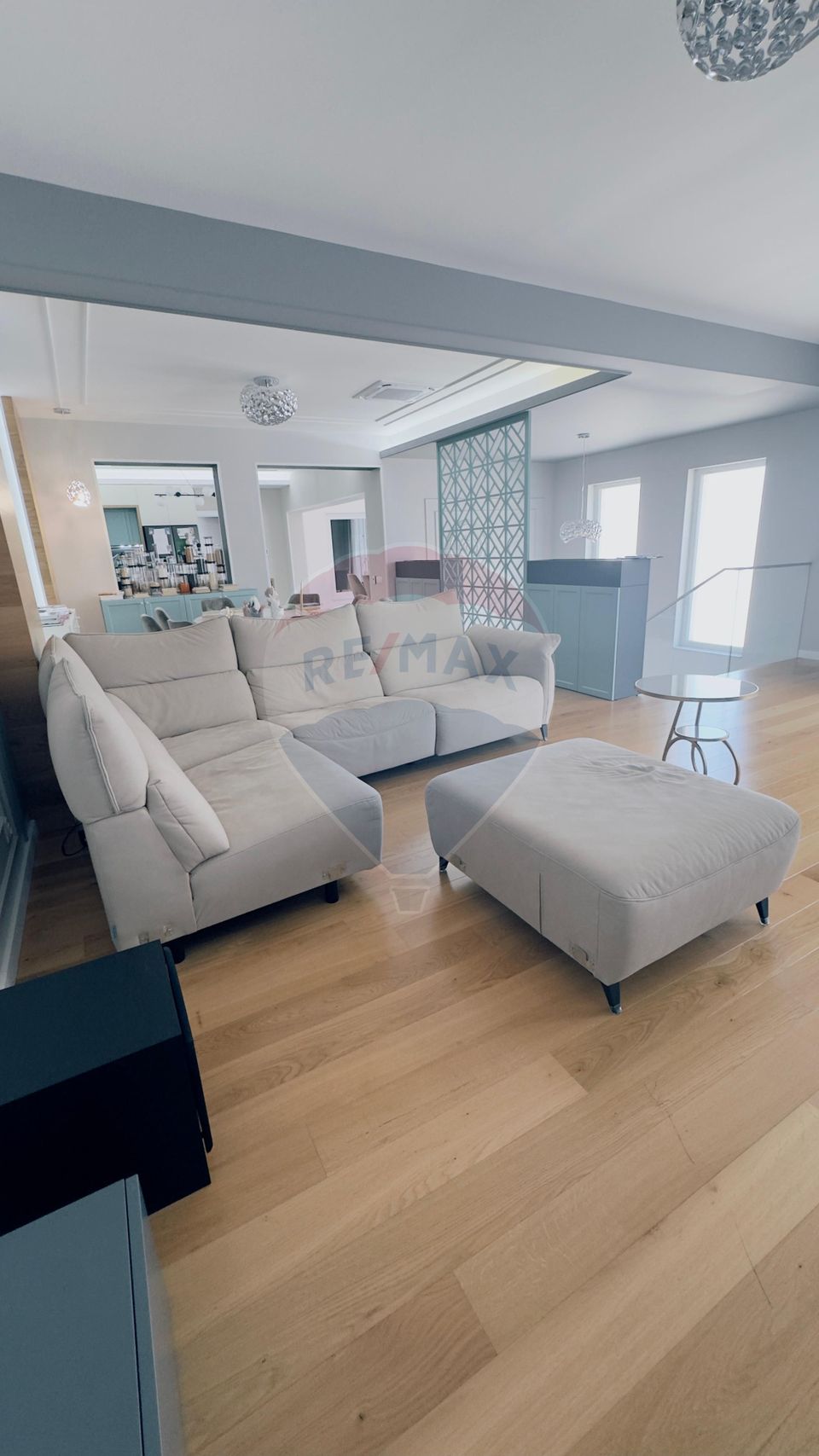 Proprietate premium în Filiași, locuință de lux cu spații comerciale