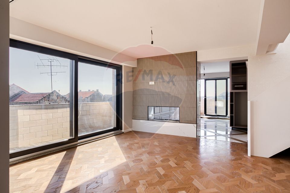 Penthouse exclusivist pe două niveluri, cu terasă– zona Intim