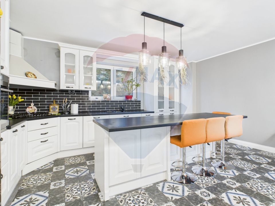 5 room House / Villa for sale