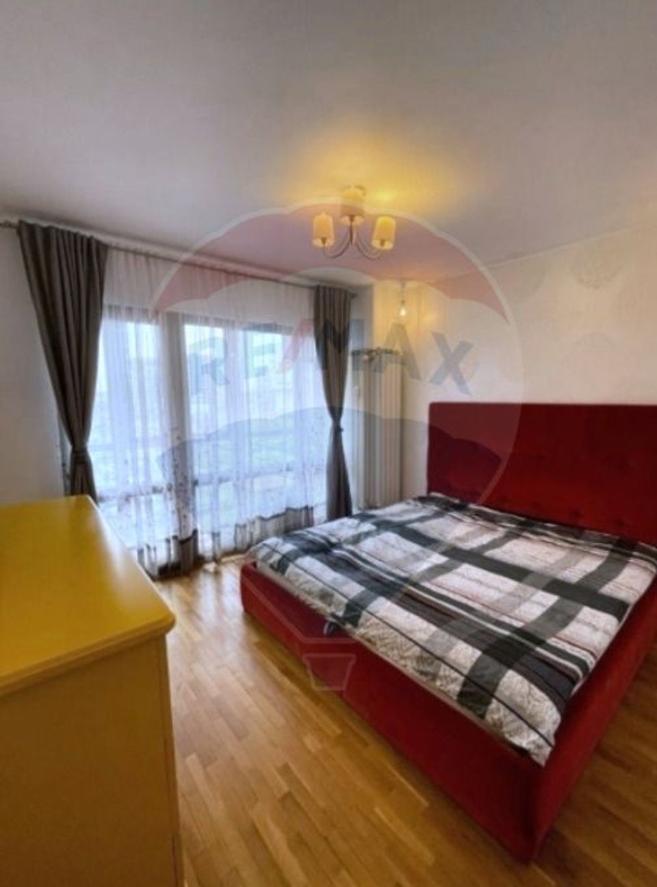 Închiriere apartament 3 camere pe Bd. Timișoara