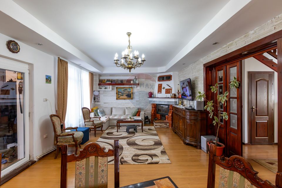 Casă / Vilă 4 camere de vânzare – Comuna Măgura, Str. Salcâmului