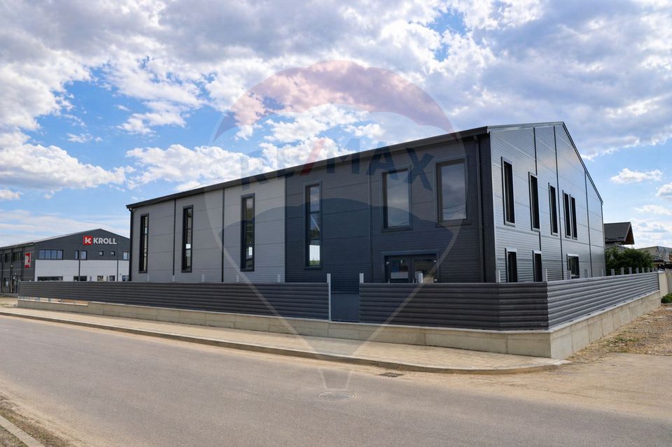 Hală industrială de închiriat – 560 mp  si curte