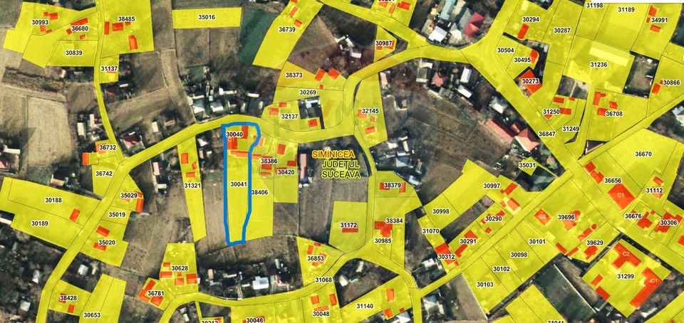 Casă / Vilă cu 12 camere, teren intravilan de 2869mp în Siminicea, SV