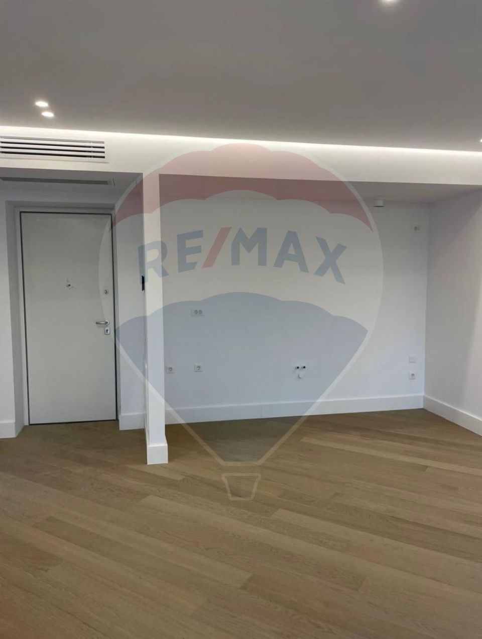 De vanzare Apartament 2 cam Cortina 126 cu loc de parcare, Pipera