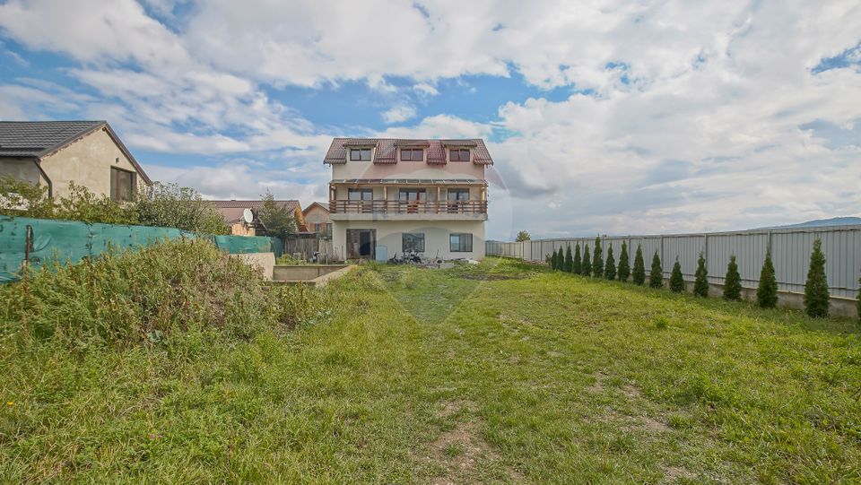 Comision 0%-Cladire versatila 14 camere-Multiple utilizari