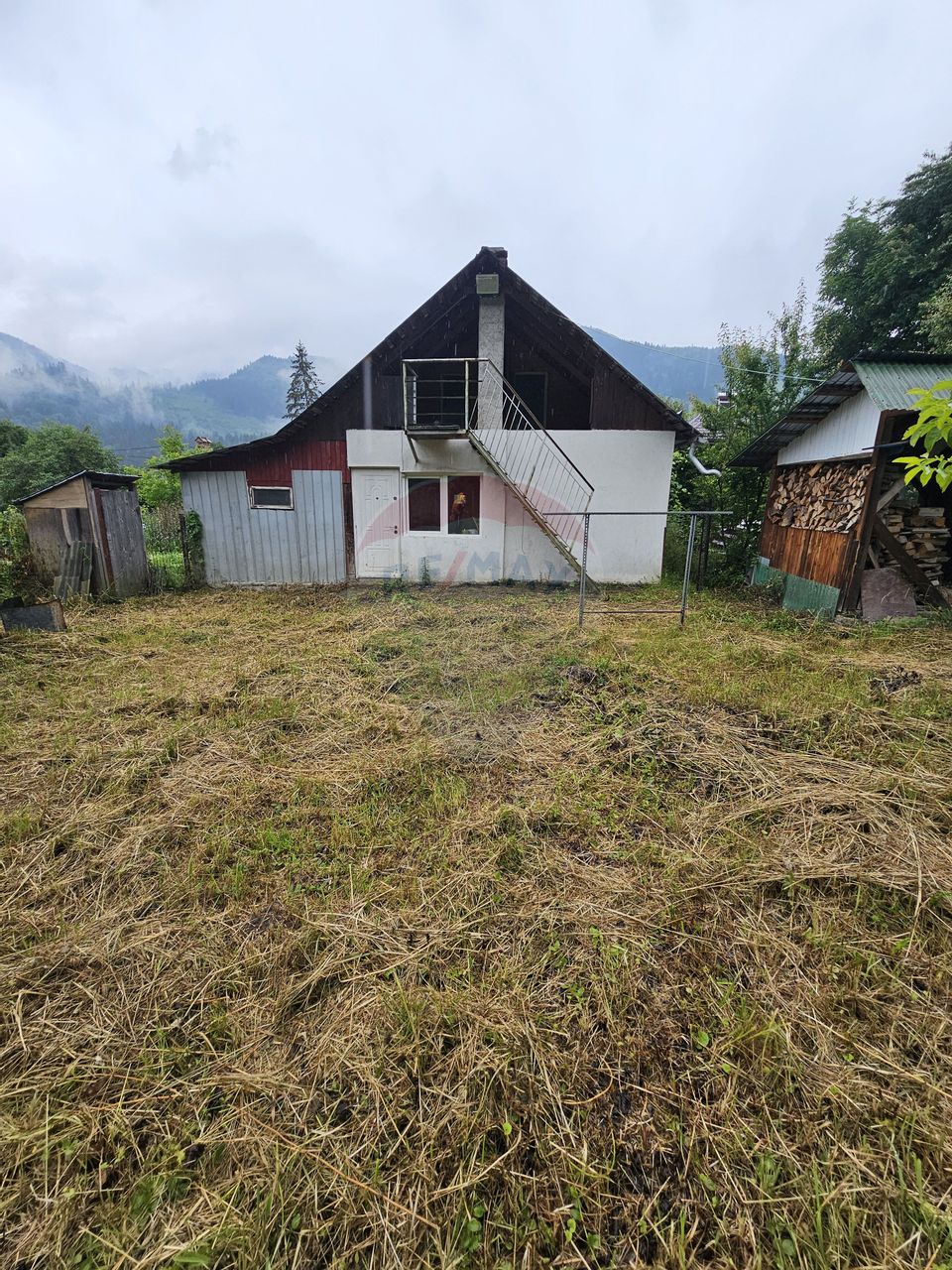 Casă / Vilă cu 3 camere de vânzare în zona Central