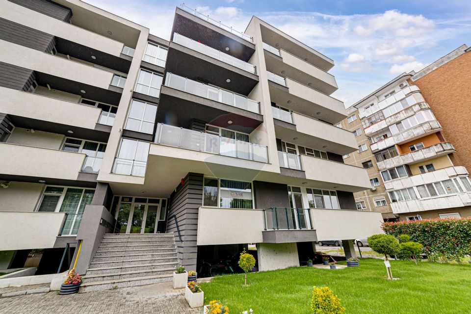 Apartament spațios cu terasa si vedere spre Mureș + loc de parcare