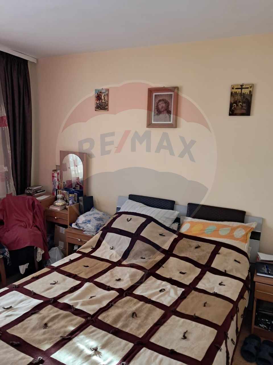 Apartament cu 3 camere de vânzare în zona Obcini