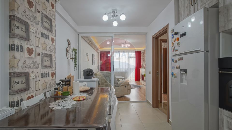 3 room Apartment for sale, Tractorul area